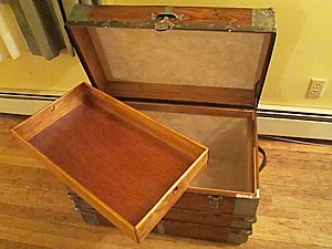 Antique Trunk ss30 open with tray