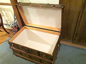 Antique Trunk SS59